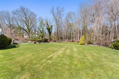 $4,995,000 | 5 Rocky Hollow Drive, Larchmont, NY 10538