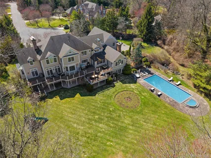 $4,995,000 | 5 Rocky Hollow Drive, Larchmont, NY 10538