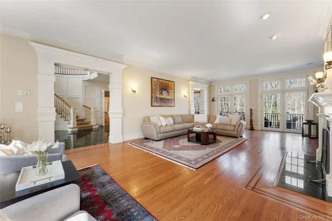 $4,995,000 | 5 Rocky Hollow Drive, Larchmont, NY 10538