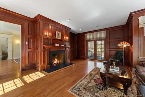 $4,995,000 | 5 Rocky Hollow Drive, Larchmont, NY 10538