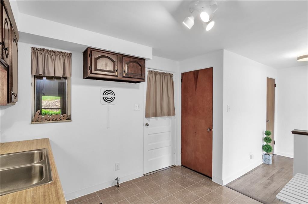 102 Gensler Road Pittsburgh, PA 15236 - Photo 9 of 25 Gallery Image 9