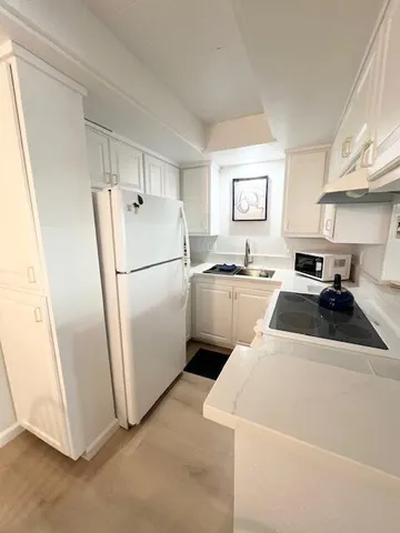 $3,150 | 231 Linden Avenue, Unit 9, Carpinteria, CA 93013