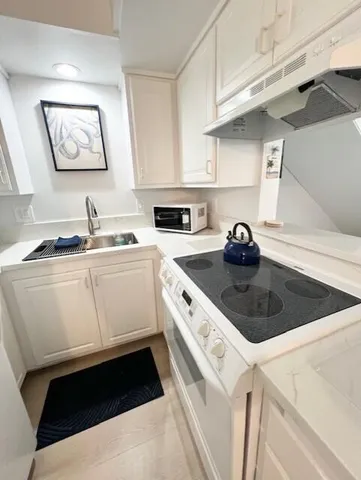 $3,150 | 231 Linden Avenue, Unit 9, Carpinteria, CA 93013