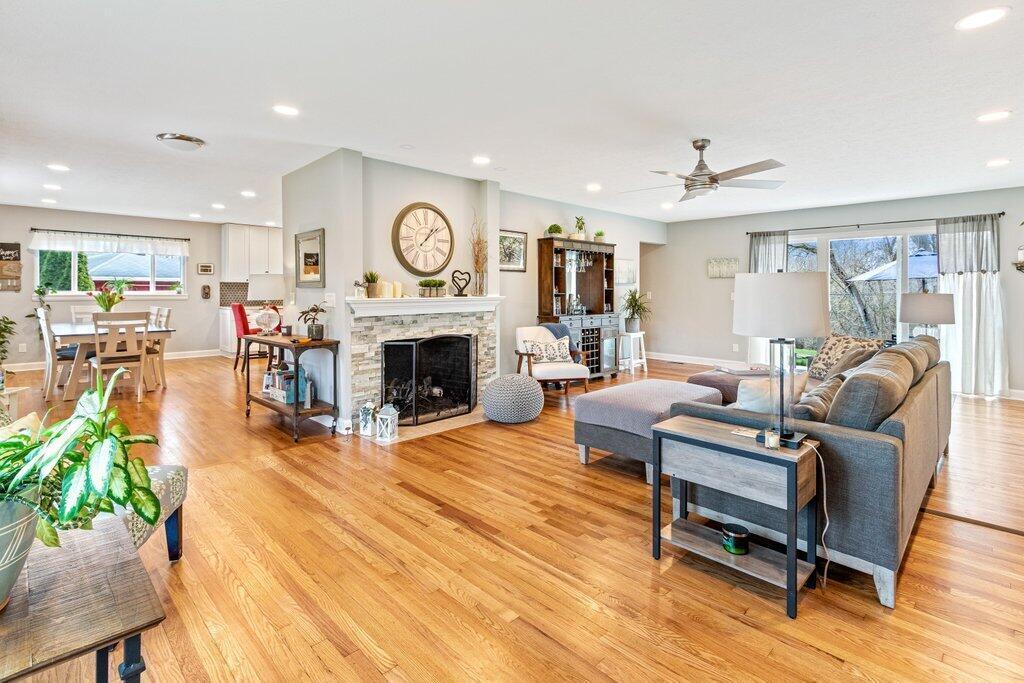 249 East Cooke Road Columbus, OH 43214 - Photo 7 of 40 249 East Cooke Road-15.jpg-SMALL