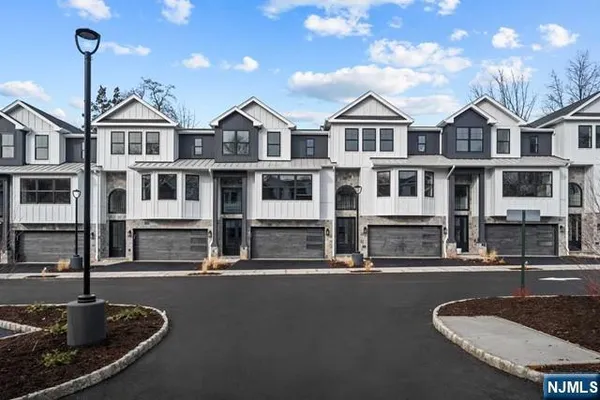 $7,600 | 147 Central Avenue, Unit 19, Old Tappan, NJ 07675