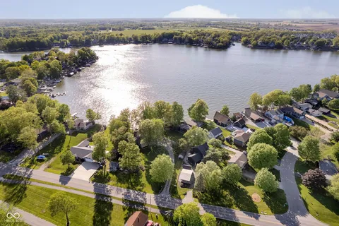 $725,000 | 1940 Stringtown Pike, Cicero, IN 46034