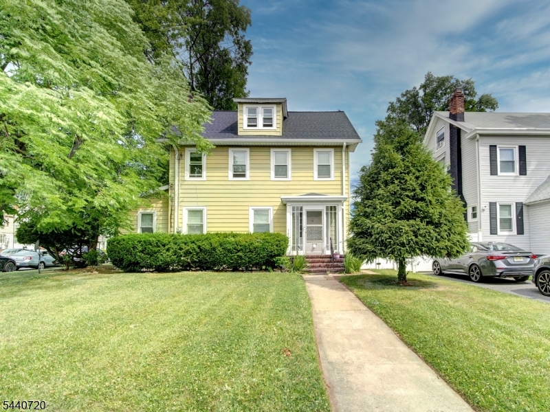 141 Parker Road Elizabeth, NJ 07208 - Photo 2 of 35