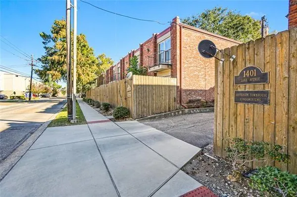 $1,625 | 1401 Lake Avenue, Unit C6, Metairie, LA 70005
