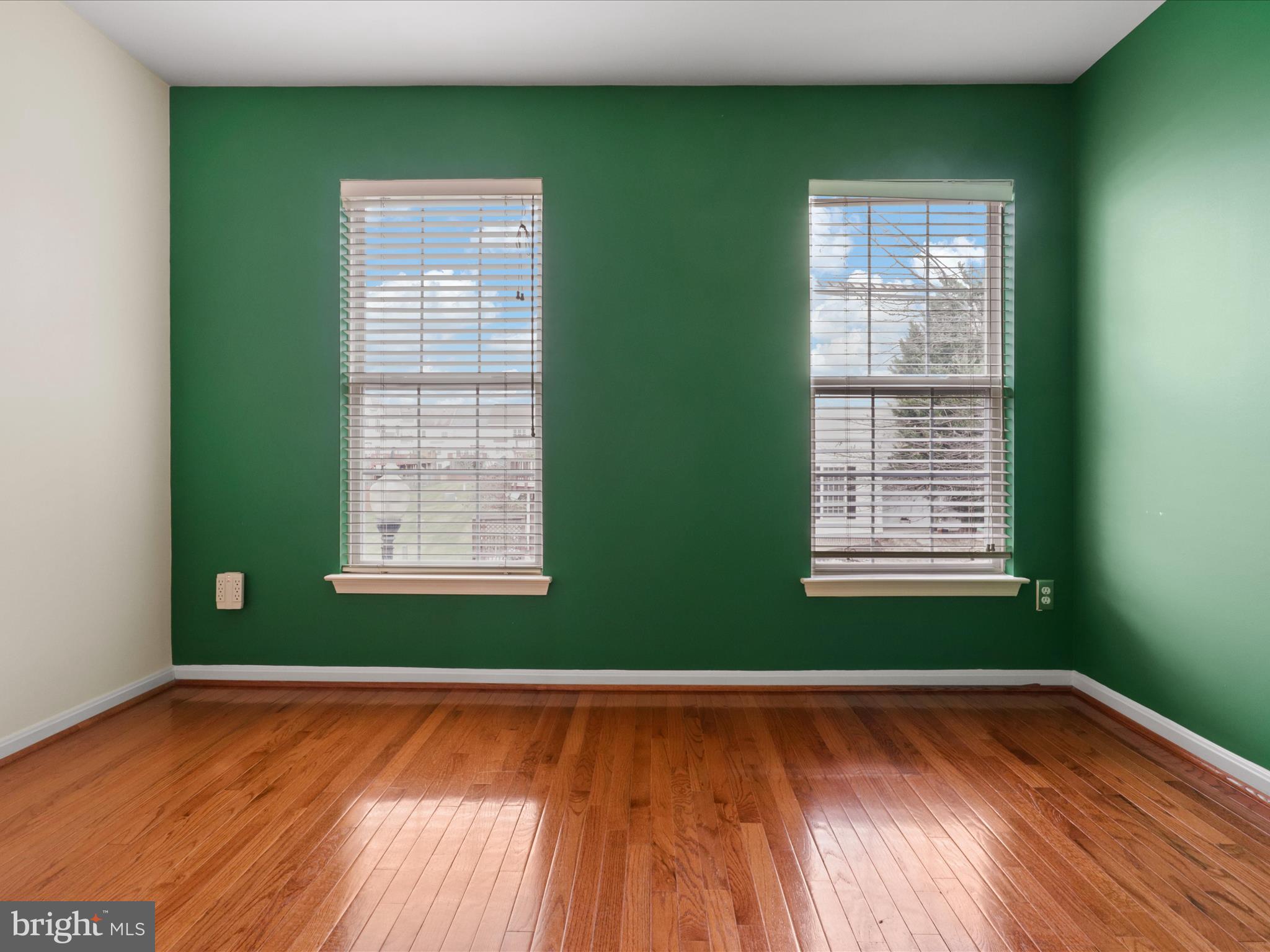 26143 Nimbleton Square Chantilly, VA 20152 - Photo 17 of 41