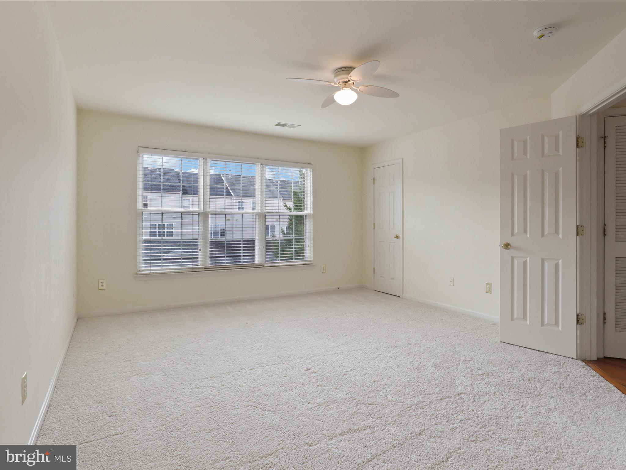 26143 Nimbleton Square Chantilly, VA 20152 - Photo 19 of 41