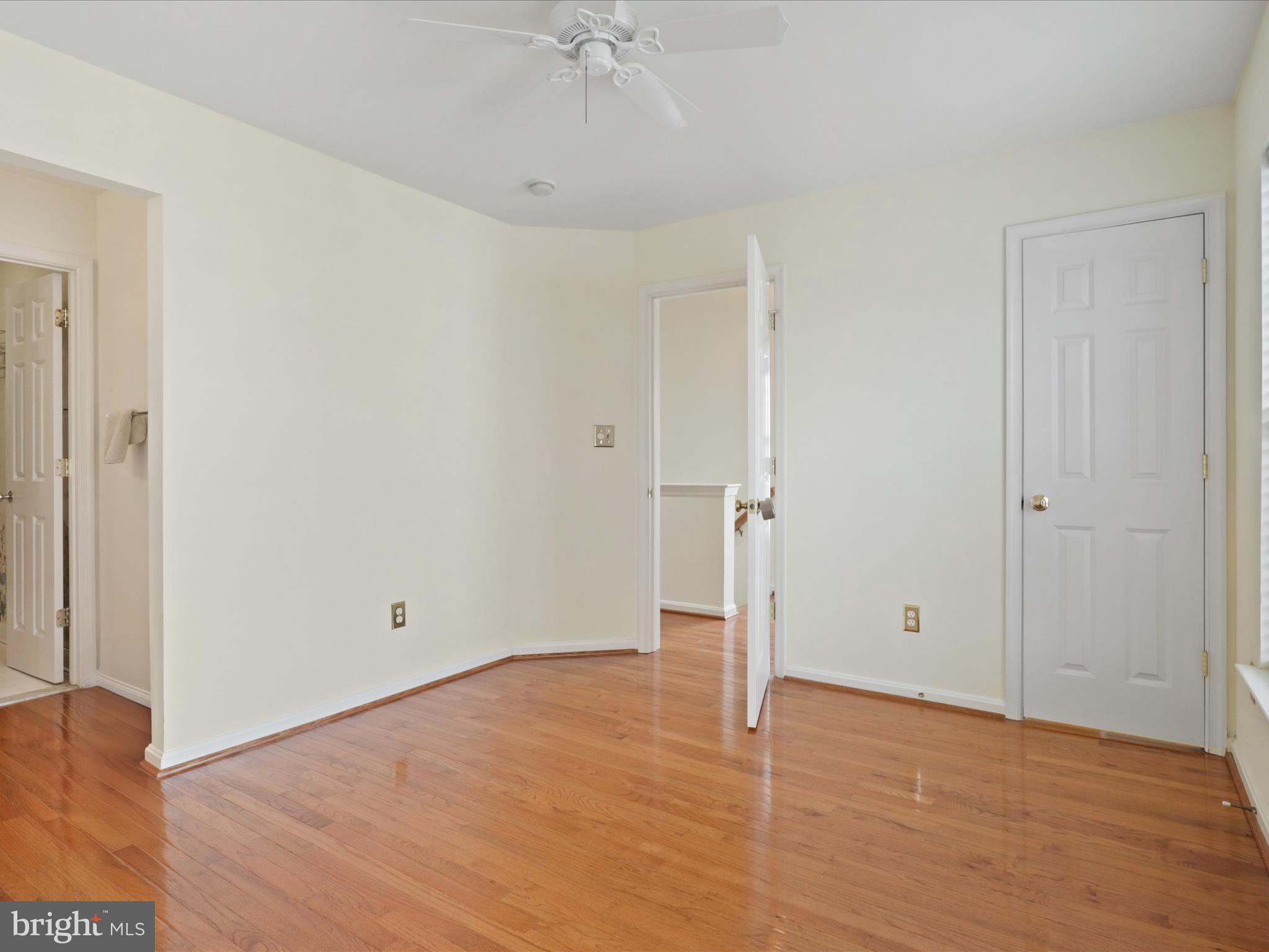 26143 Nimbleton Square Chantilly, VA 20152 - Photo 27 of 41