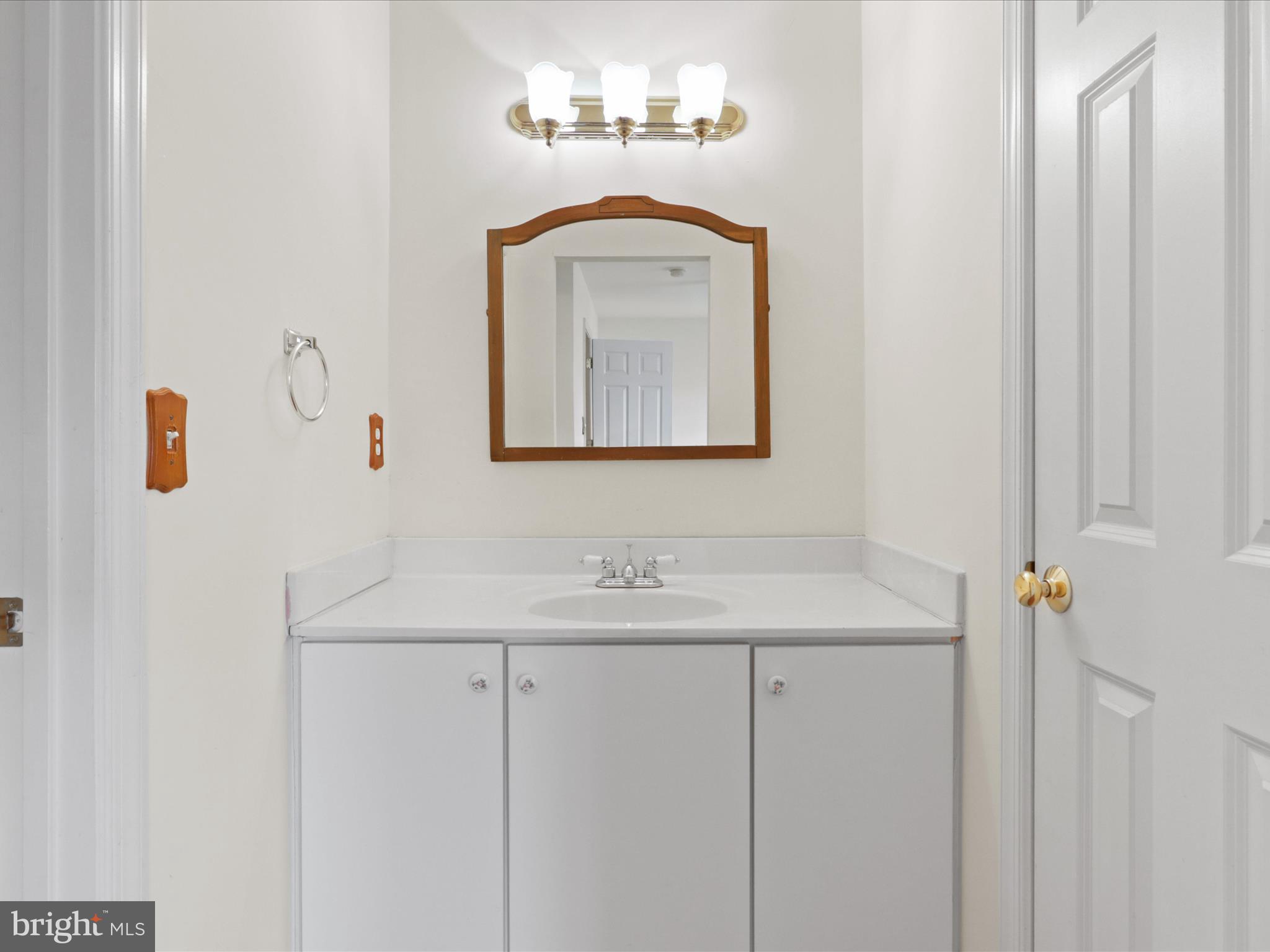 26143 Nimbleton Square Chantilly, VA 20152 - Photo 30 of 41