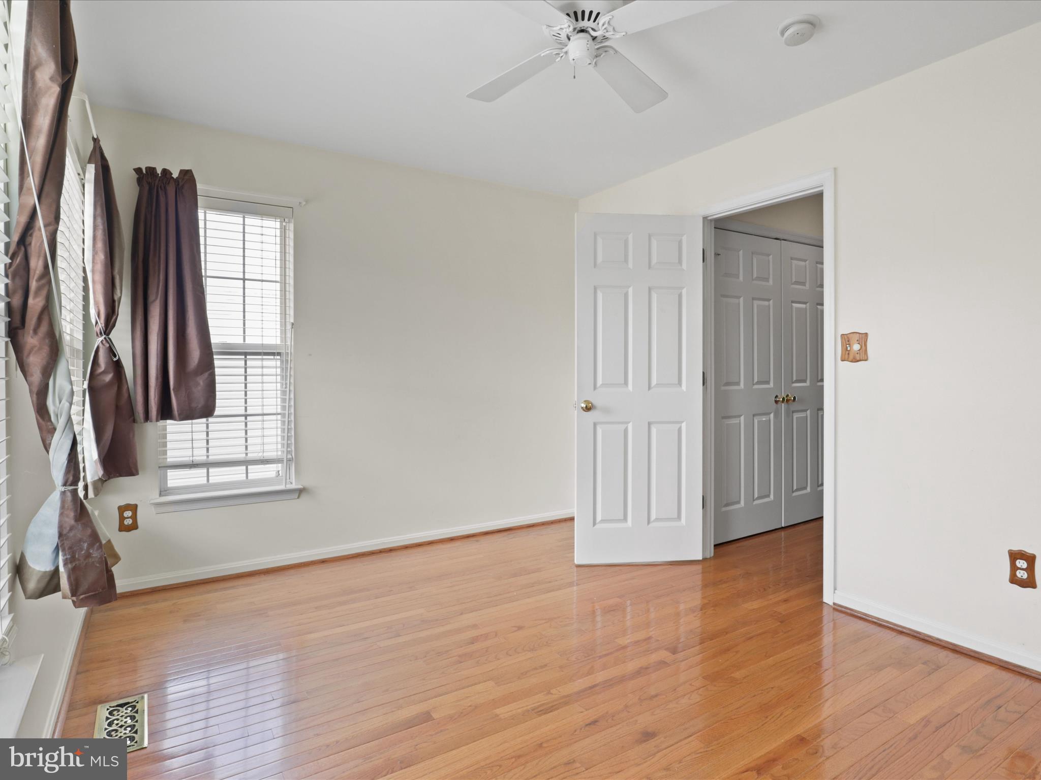 26143 Nimbleton Square Chantilly, VA 20152 - Photo 32 of 41