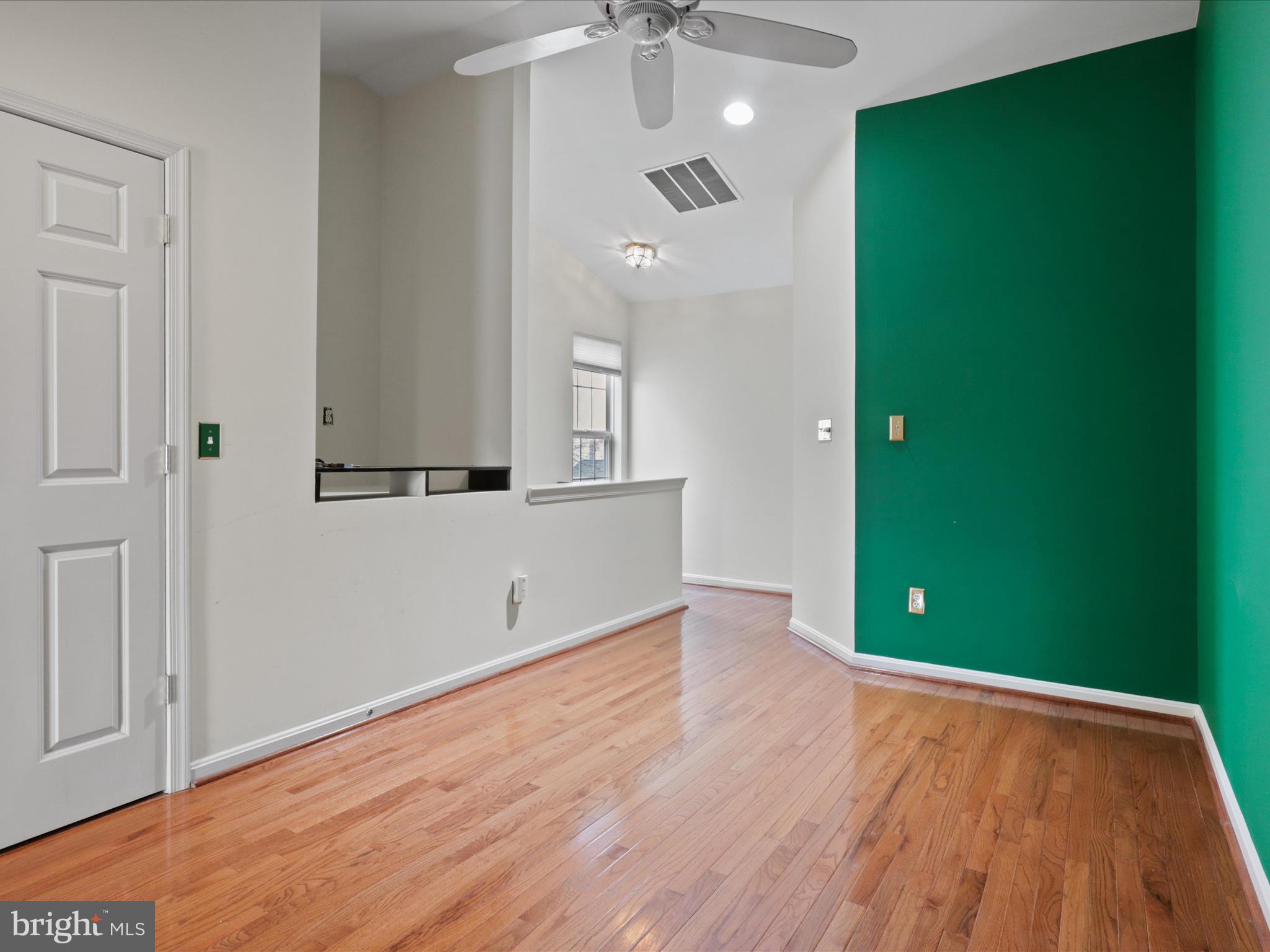 26143 Nimbleton Square Chantilly, VA 20152 - Photo 33 of 41