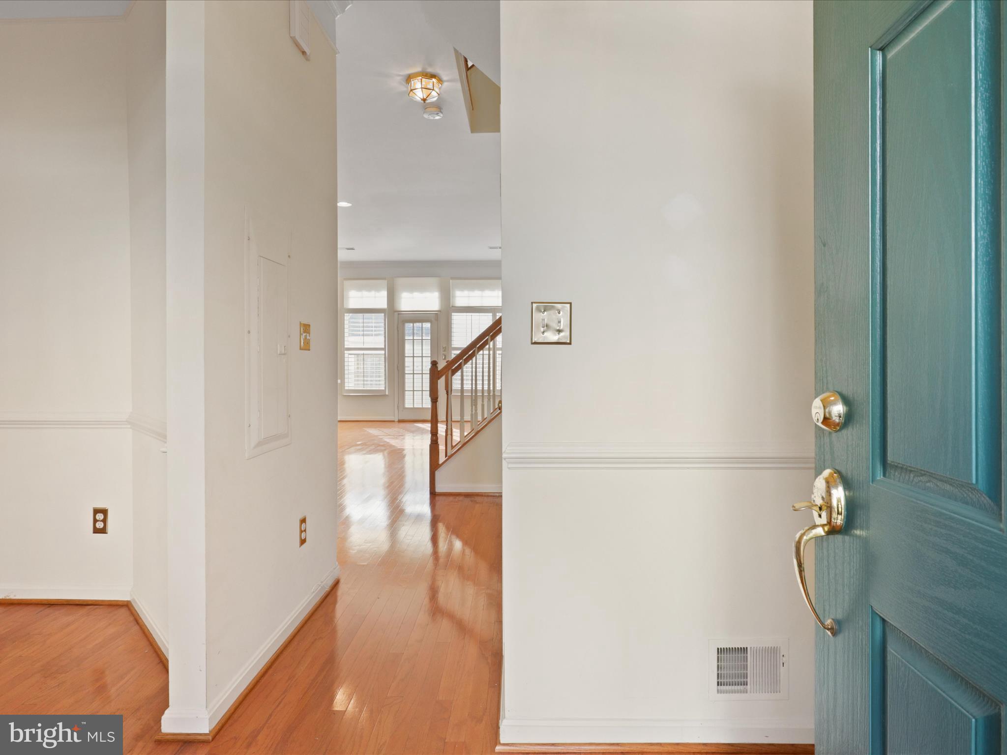 26143 Nimbleton Square Chantilly, VA 20152 - Photo 5 of 41