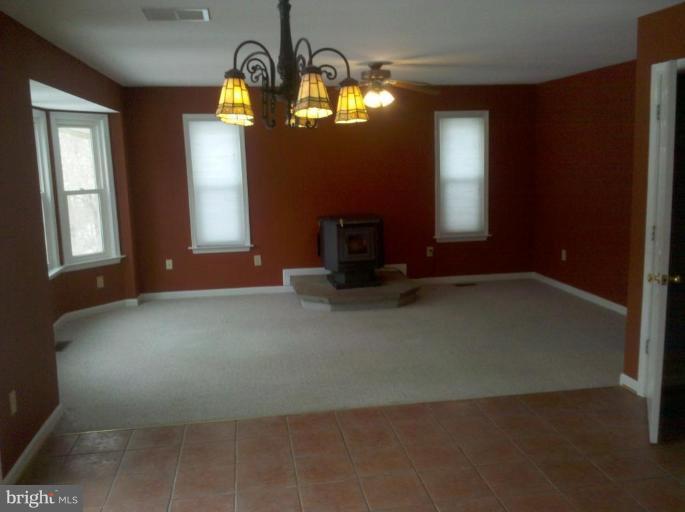 6734 West Lakeridge Road New Market, MD 21774 - Photo 5 of 15 Family Room
