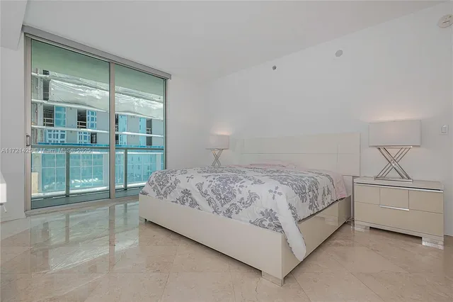 $595,000 | 55 Southeast 6th Street, Unit 1507, Miami, FL 33131