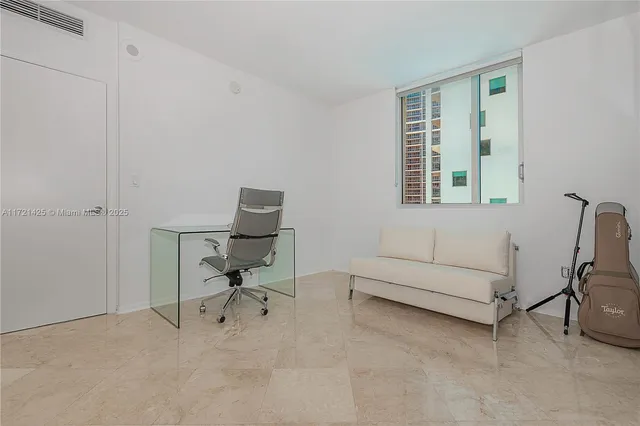 $595,000 | 55 Southeast 6th Street, Unit 1507, Miami, FL 33131