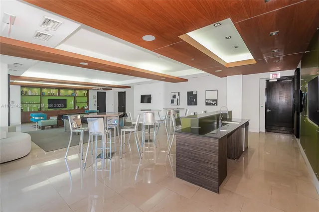 $595,000 | 55 Southeast 6th Street, Unit 1507, Miami, FL 33131