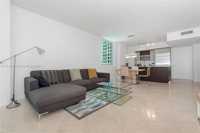$595,000 | 55 Southeast 6th Street, Unit 1507, Miami, FL 33131