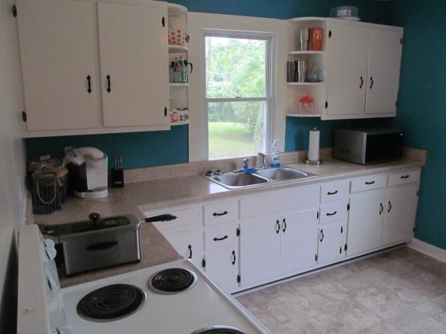 8069 Greenbriar Road Talbott, TN 37877 - Photo 5 of 24 8069 Greenbriar Kitchen