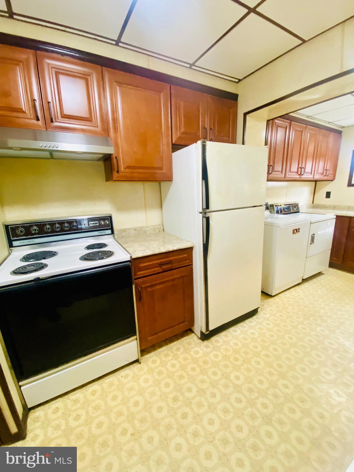 1305 Ridley Avenue Chester, PA 19013 - Photo 11 of 24 Gallery Image 11