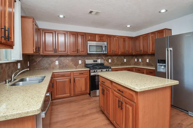 $2,495 | 29610 Benson Springs Lane, Spring, TX 77386