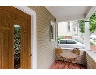 $2,950 | 76 Bartlett Street, Unit 1, Somerville, MA 02145
