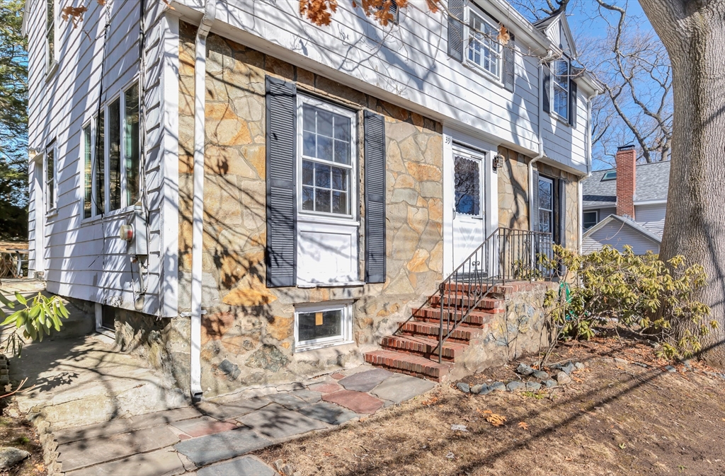 39 Pine Ridge Road Arlington, MA 02476 - Photo 6 of 40