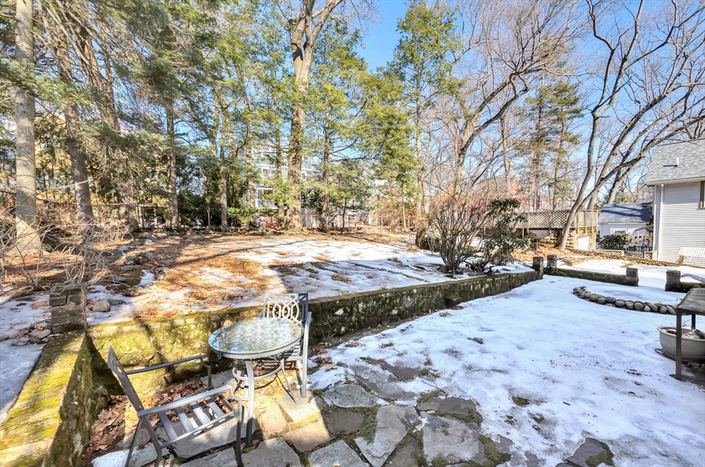 39 Pine Ridge Road Arlington, MA 02476 - Photo 7 of 40