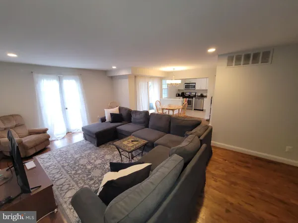 $239,900 | 319 Homeland Southway, Unit 2B, Baltimore, MD 21212