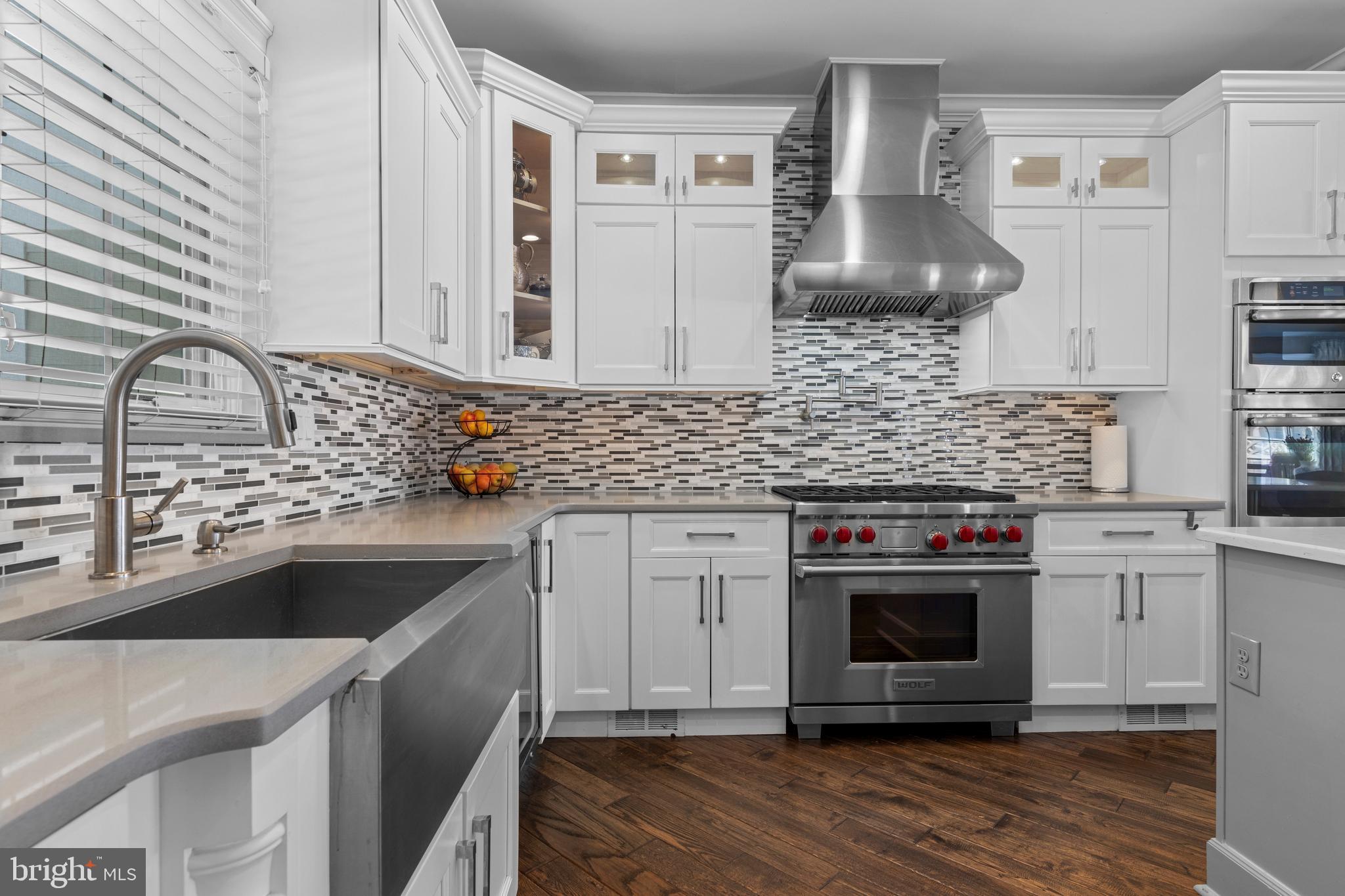 731 King Of Prussia Road Radnor, PA 19087 - Photo 10 of 58 Wolf range, high-end stainless steel appliances