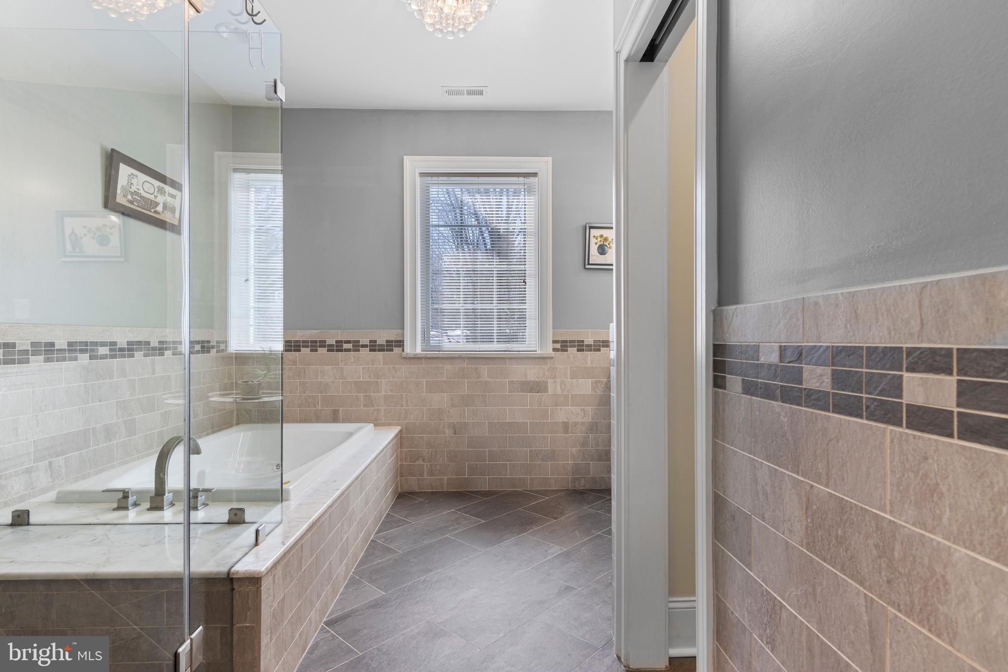 731 King Of Prussia Road Radnor, PA 19087 - Photo 29 of 58 Primary ensuite bath - level 2 - (3rd full bath )