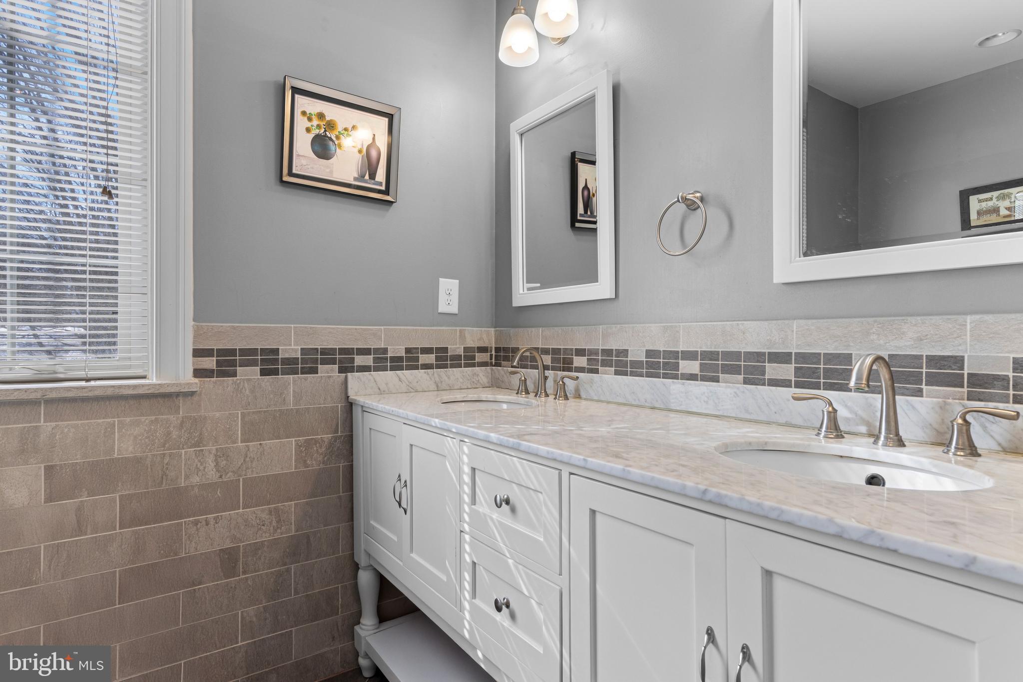 731 King Of Prussia Road Radnor, PA 19087 - Photo 30 of 58 Primary ensuite bath - level 2