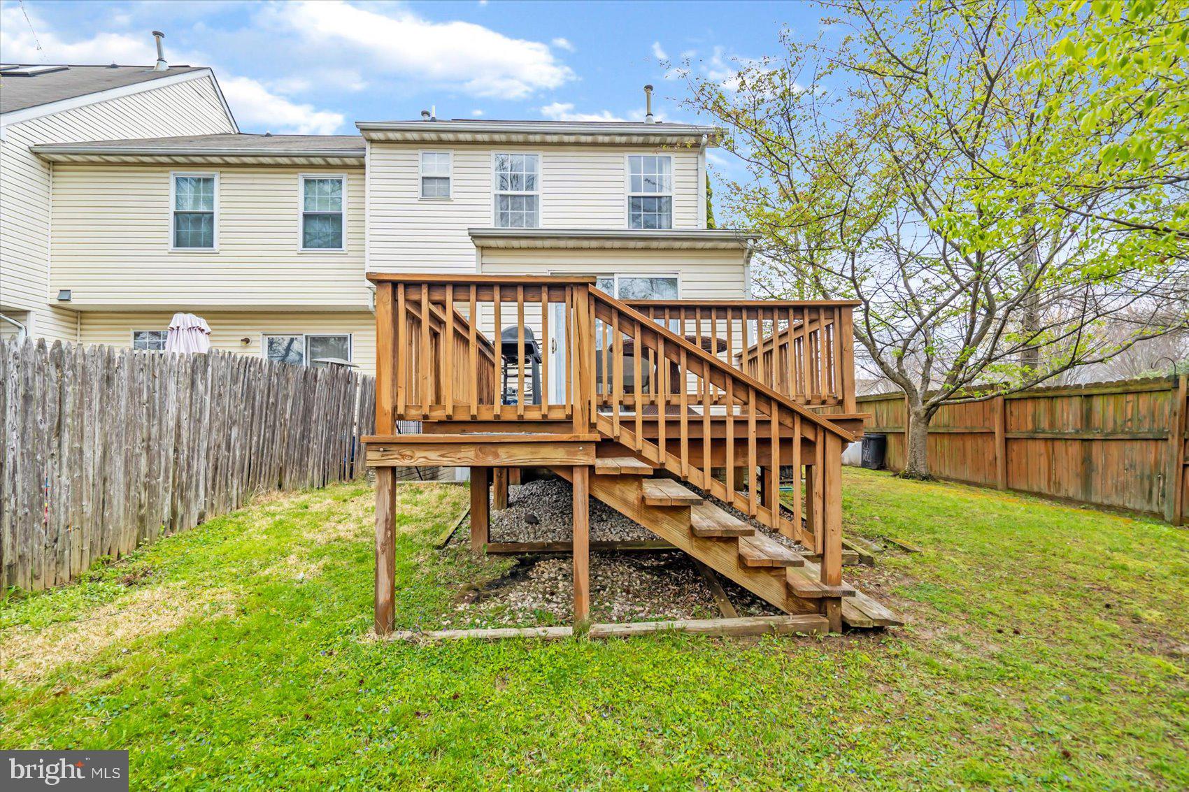 221 Pidco Road Reisterstown, MD 21136 - Photo 8 of 52 Deck with stairs to yard