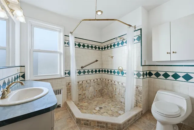 $1,250,000 | 163 Highwood Avenue, Weehawken, NJ 07086