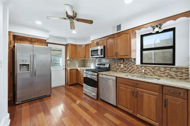 $1,250,000 | 163 Highwood Avenue, Weehawken, NJ 07086