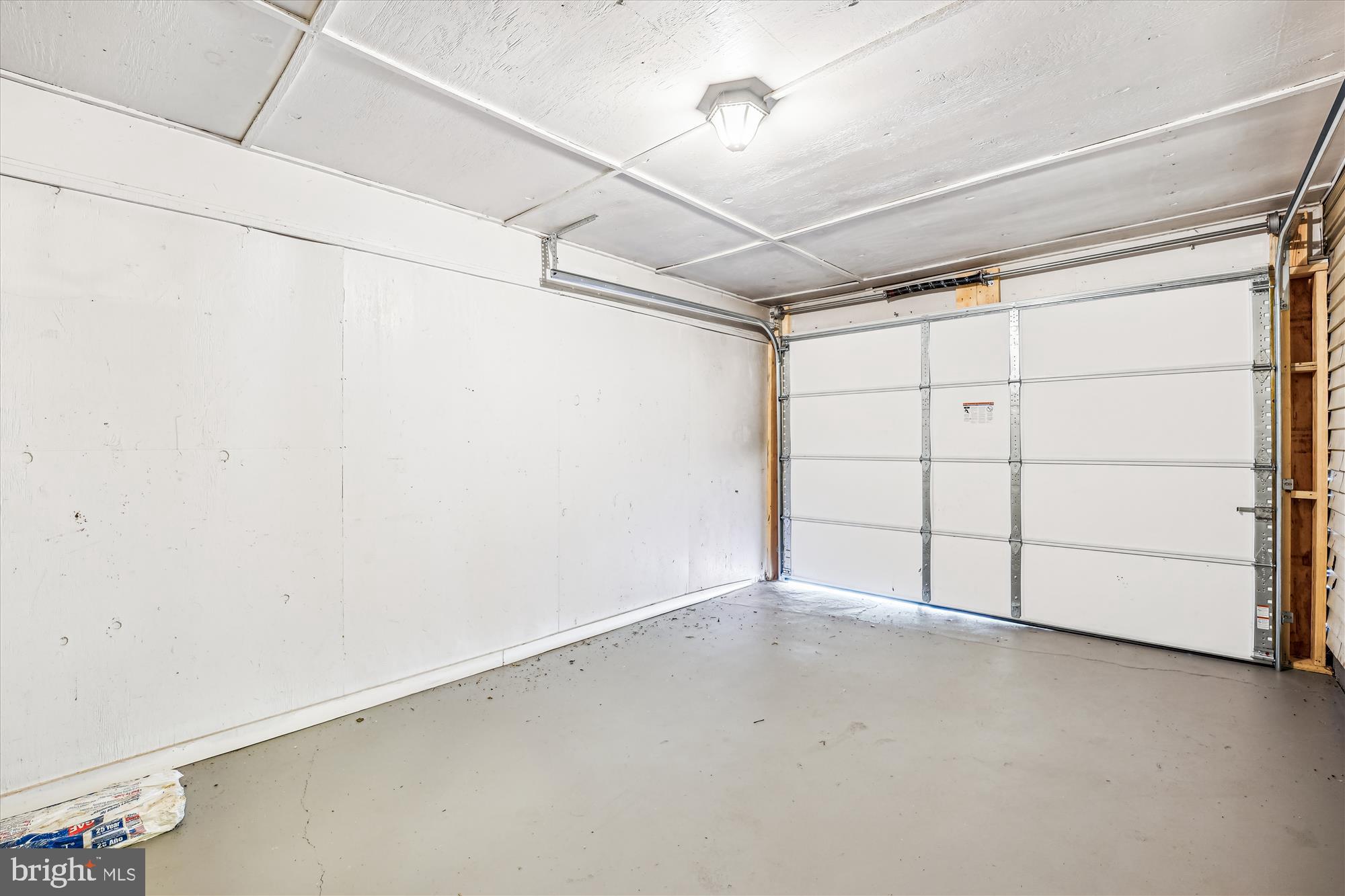 8014 Fort Foote Road Fort Washington, MD 20744 - Photo 30 of 56 Garage