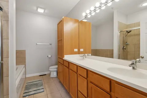 $639,000 | 521 Chicago Avenue, Unit H, Evanston, IL 60202