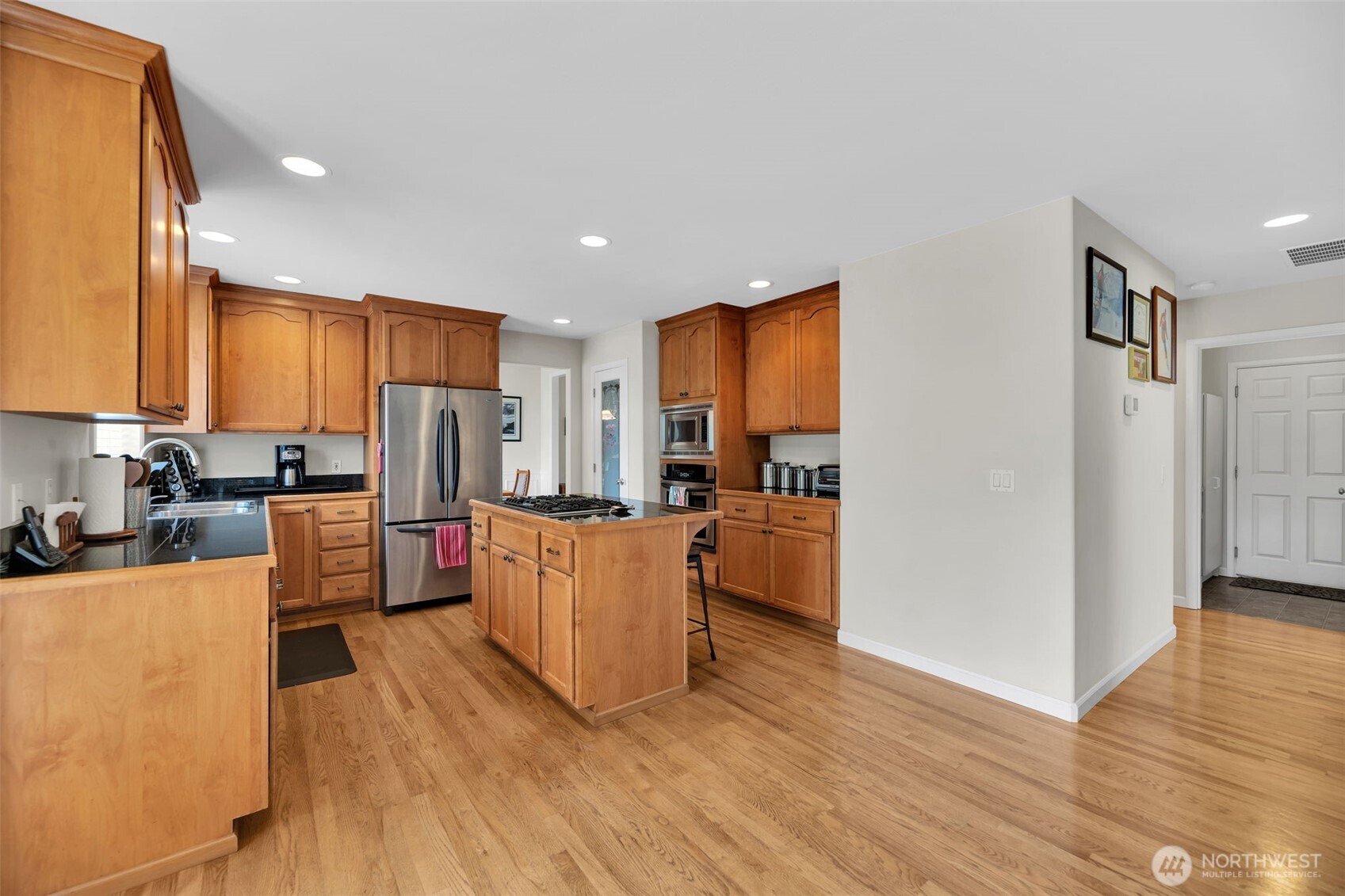 407 Orcas Place Northeast Renton, WA 98059 - Photo 12 of 39