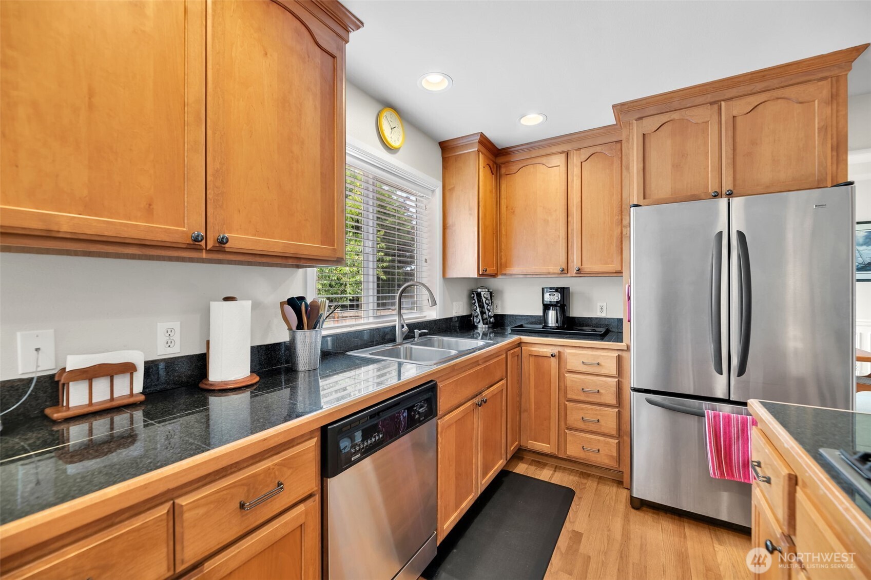 407 Orcas Place Northeast Renton, WA 98059 - Photo 10 of 39