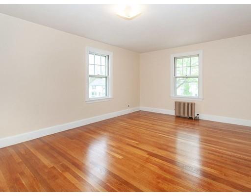 32 Thornton Road Waltham, MA 02453 - Photo 13 of 30 Gallery Image 13