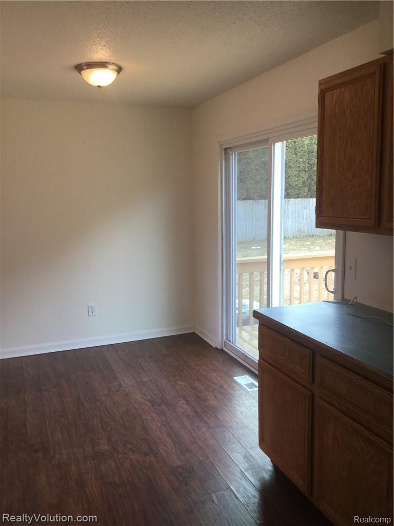 777 North Wilder Road Lapeer, MI 48446 - Photo 11 of 21 A3DE1139-18E1-4935-8317-AD80A99C741D.jpeg