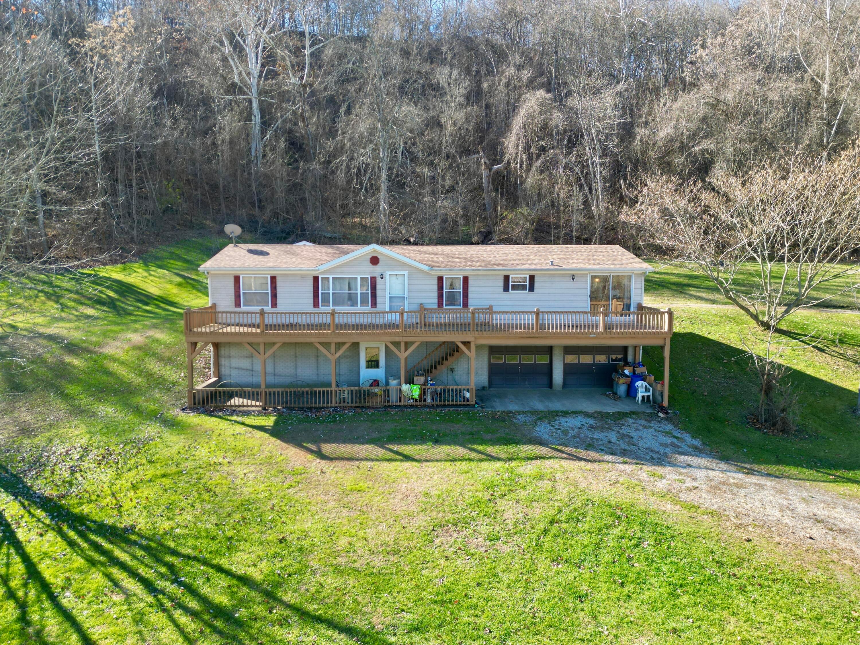 10115 Old River Road Blue Rock, OH 43720 - Photo 7 of 54 dji_fly_20251117_130058_658_176356416159