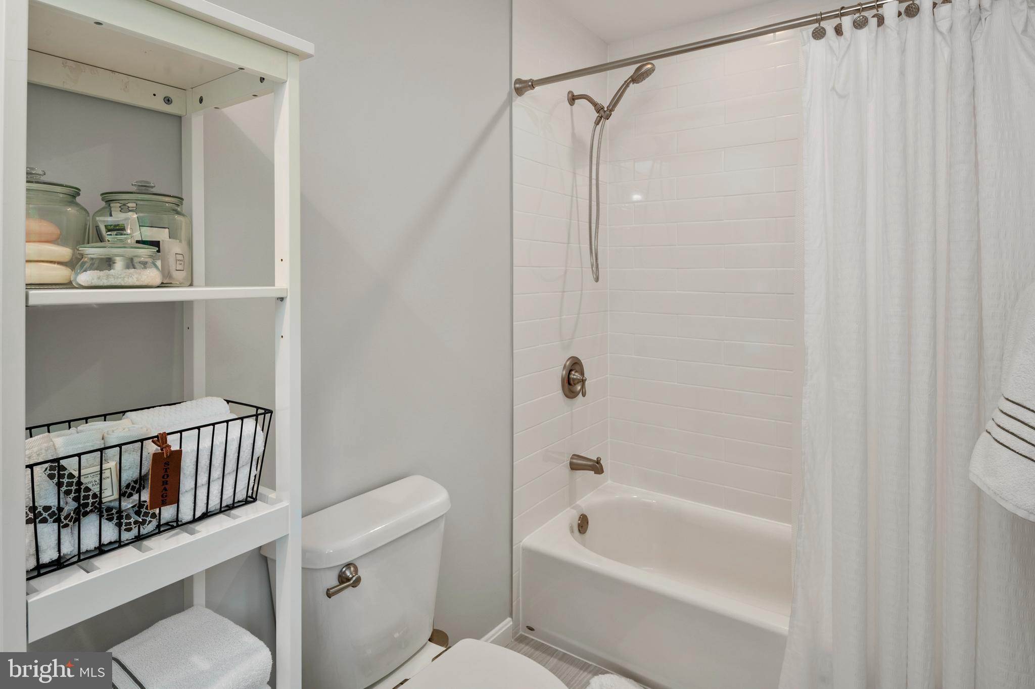 4750 Willows Road Chesapeake Beach, MD 20732 - Photo 46 of 82 Shared Bathroom Tub