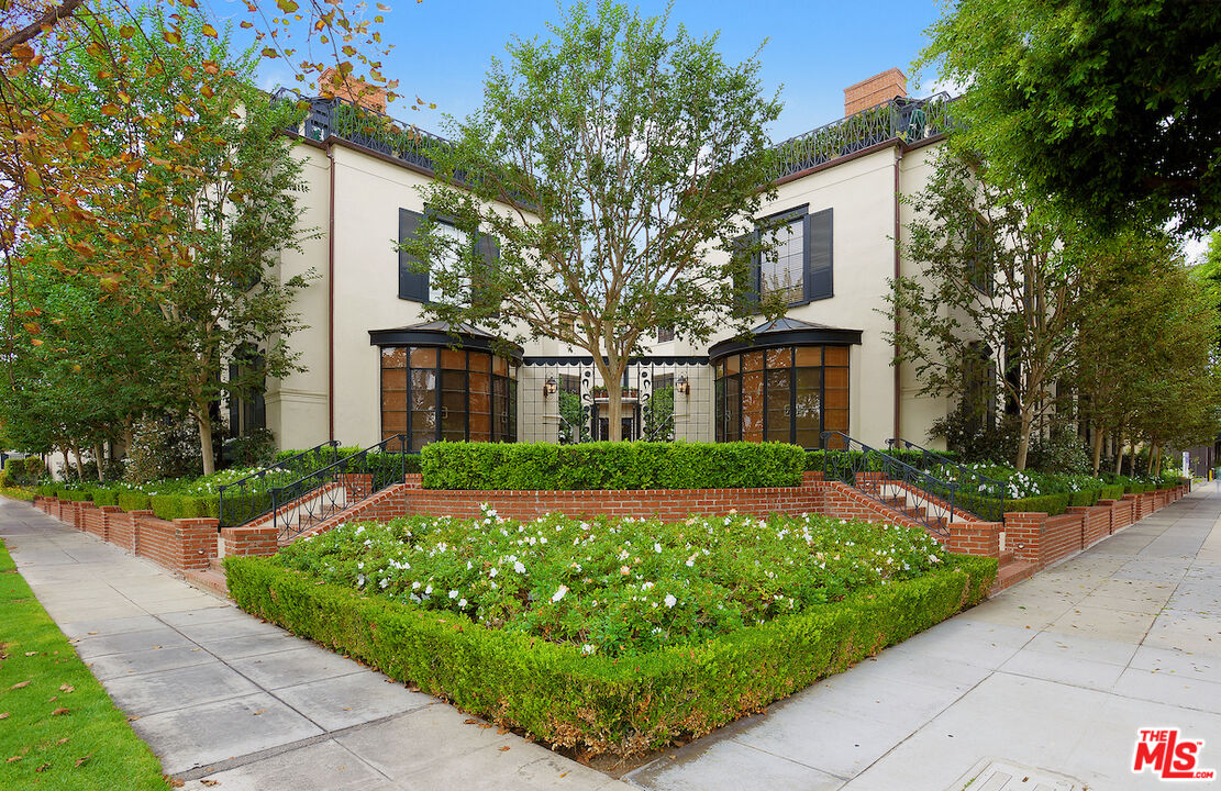 149 South Rodeo Drive Beverly Hills, CA 90212 - Photo 19 of 22