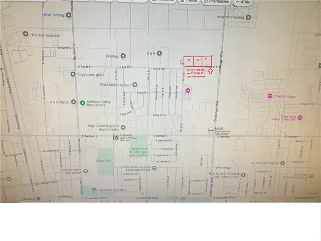 a black and white photo of a bathroom