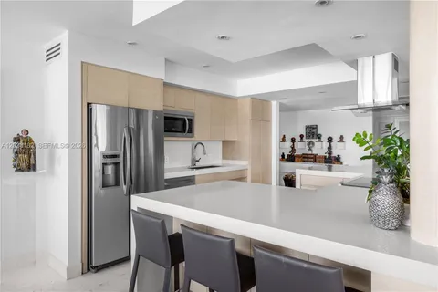 $1,499,000 | 200 Ocean Ln Drive, Unit 409, Key Biscayne, FL 33149
