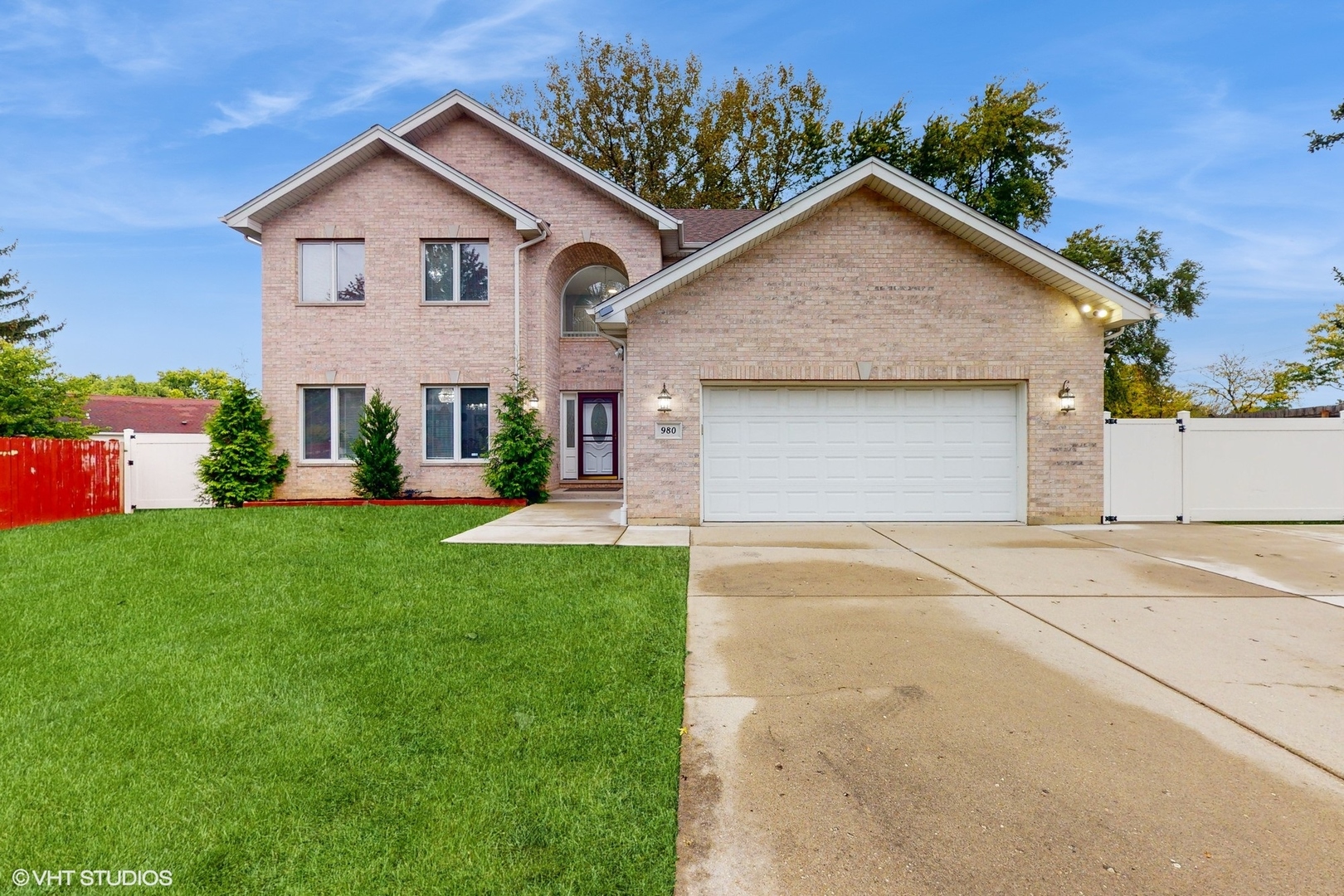 980 Lucinda Drive Buffalo Grove, IL 60089 - Photo 2 of 40