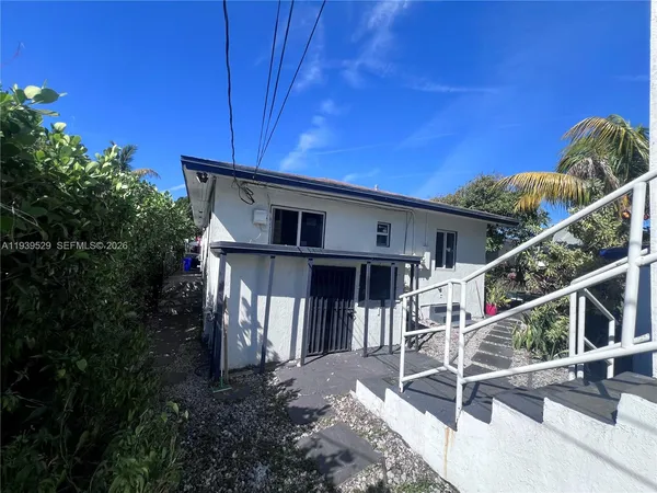 $2,200 | 22 Northeast 51st Street, Unit 2, Miami, FL 33137